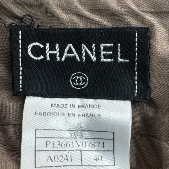 Chanel Wool Tweed Blend VTG Rear Zip Silk Lined Skirt EU 40 US 6/8 - Picture 4 of 14